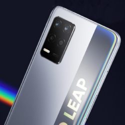 Realme Q3